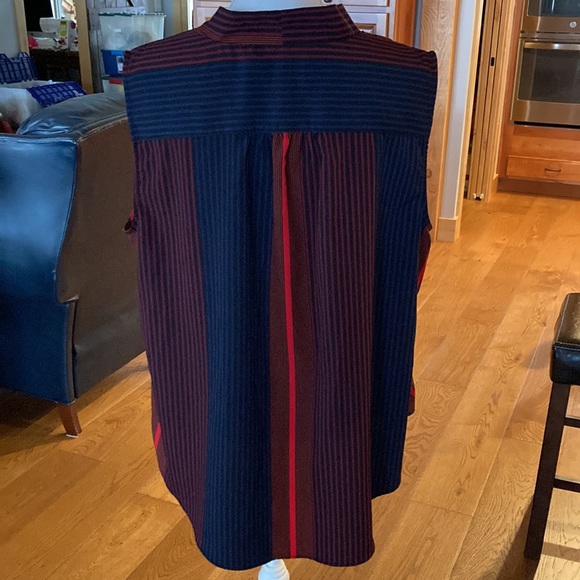 Liz Claiborne Women's Sleeveless Top EUC red,blue,black Vertical Stripe XXL - Picture 4 of 7